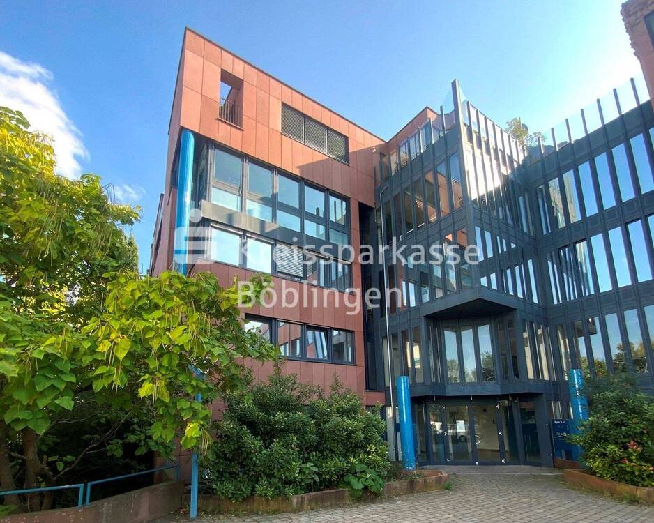 Thumbnail-Klimatisiertes Bürogebäude vor den Toren von Mercedes-Benz