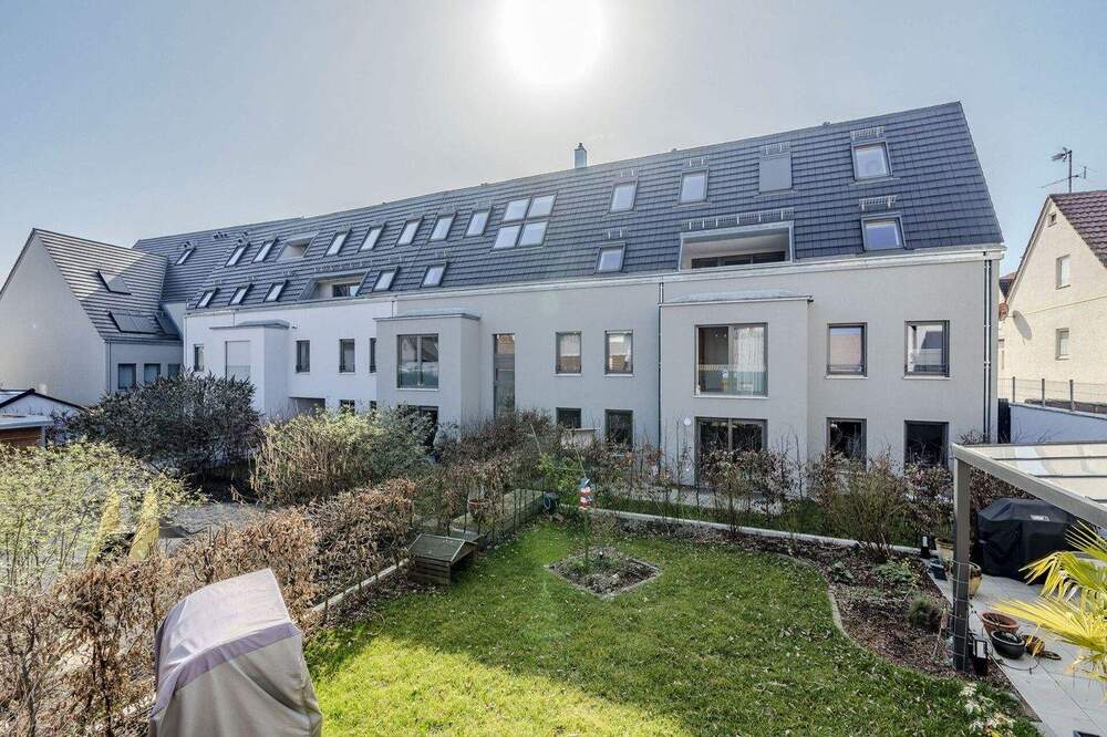 Thumbnail-Neuwertige 4,5-Zimmer-Wohnung mit 2 TG-Stellplätzen in urbaner Lage - sofort bezugsfrei!