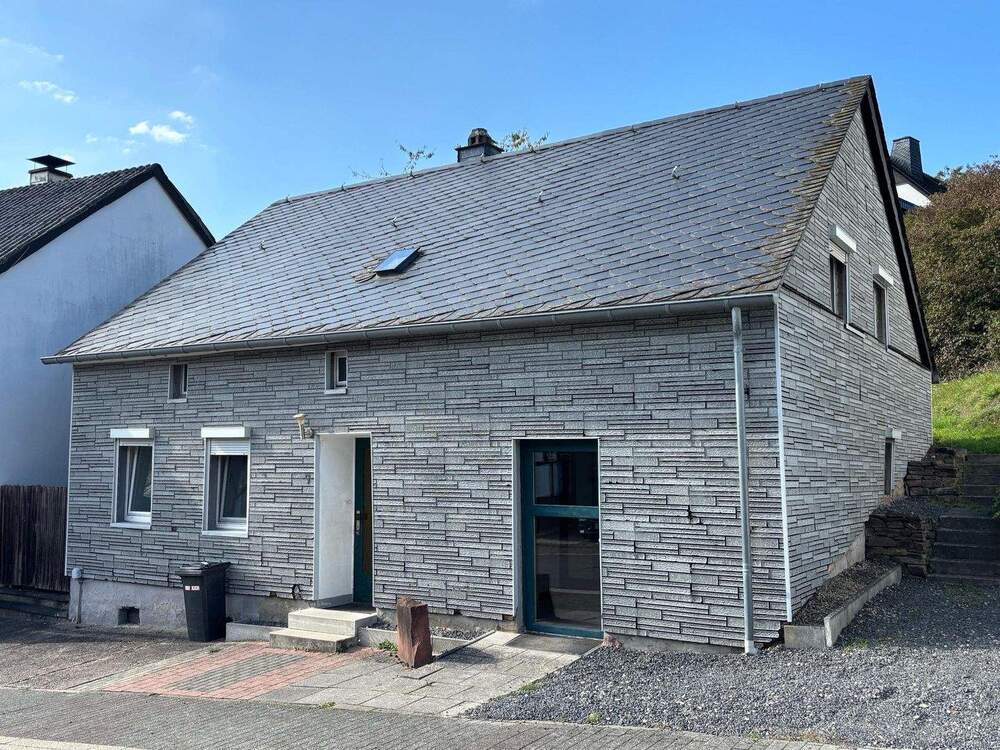 Thumbnail-Freistehendes Einfamilienhaus in zentraler Ortslage