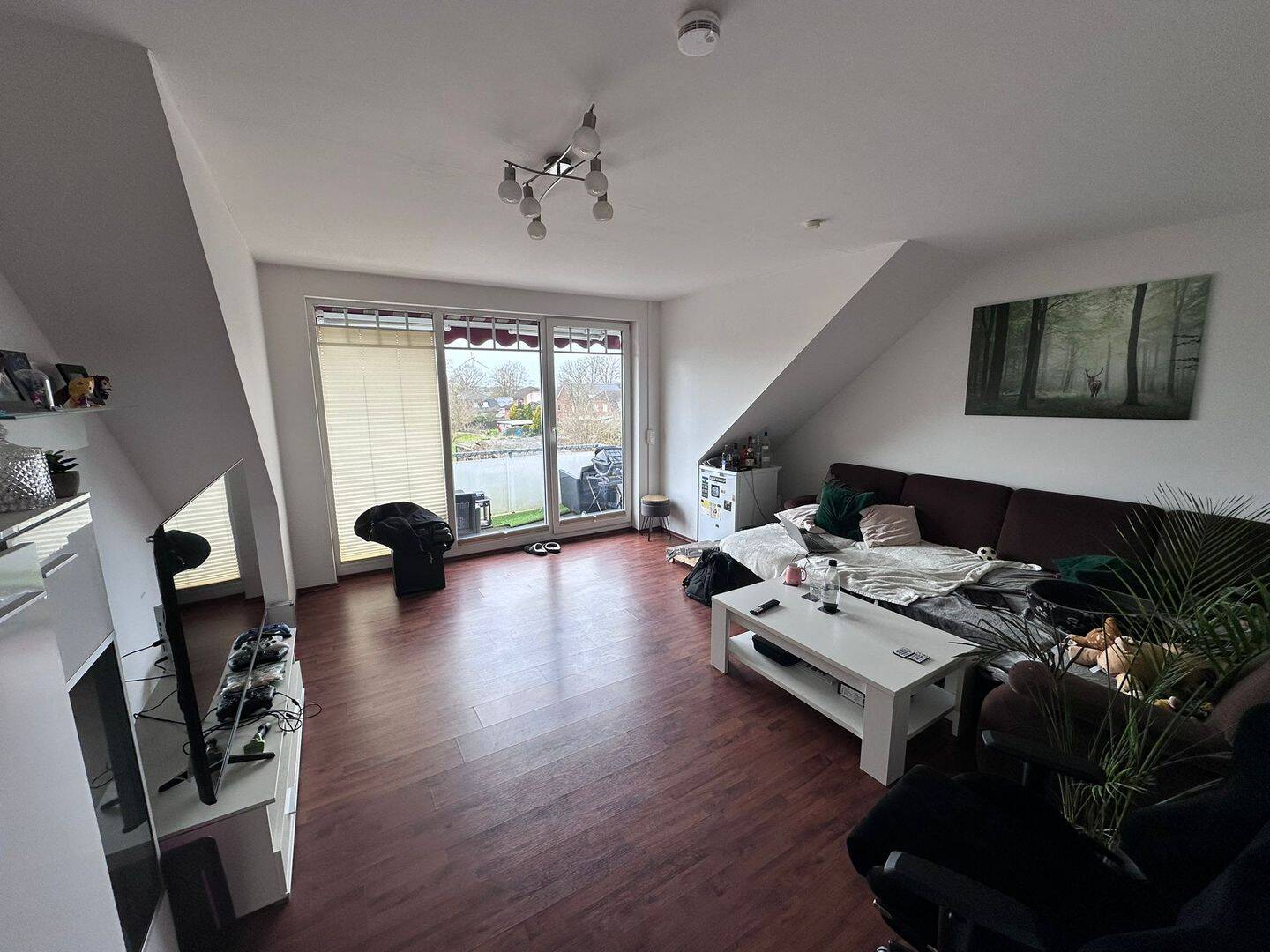 Thumbnail-Moderne 3-Zimmer-Wohnung (Dachgeschoss) mit Balkon und Pkw-Stellplatz in Uetersen