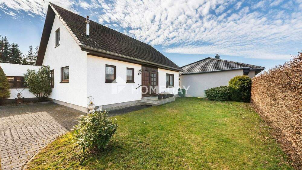 Thumbnail-Wohnen mit Privatsphäre, Gartenidylle, Garage und Ausbaupotenzial - EFH in ruhiger Lage von Burg