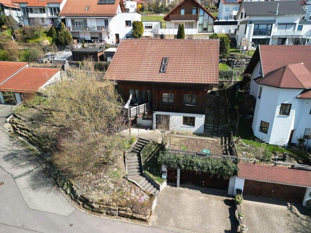 Thumbnail-Freistehendes Einfamilienhaus mit 8,5-Zimmer in Lauterstein - Nenningen