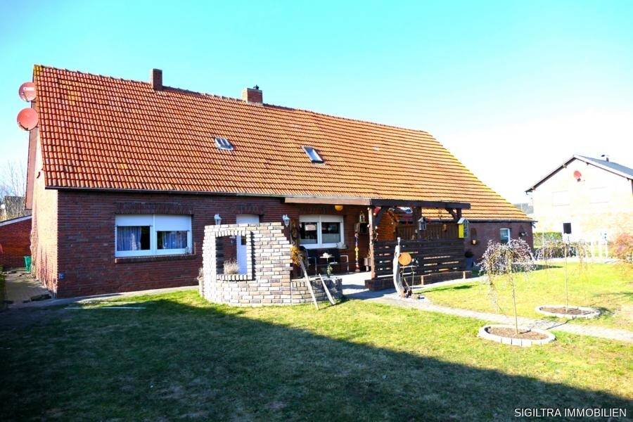 Thumbnail-Großes Grundstück. Starke Lage. Neue Möglichkeiten. Einfamilienhaus auf 1.090 m² in zentraler Lage von Esterwegen - provisionsfrei unter 200.000 &