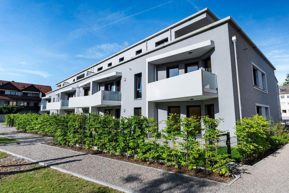 Thumbnail-Sonnenverwöhnte 2-Zimmer-Dachgeschosswohnung mit Rundum-Terrasse