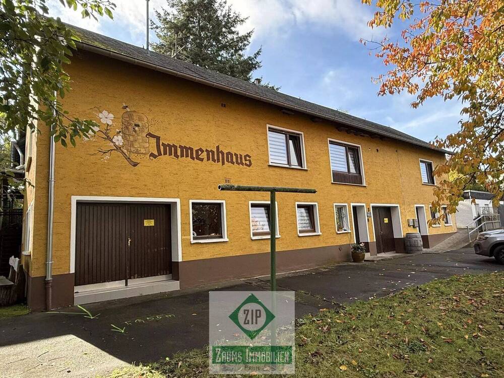 Thumbnail-Wohnhaus mit Imkerei, Werkstatt und Hofladen mitten im Grünen der Vulkaneifel in Wallenborn