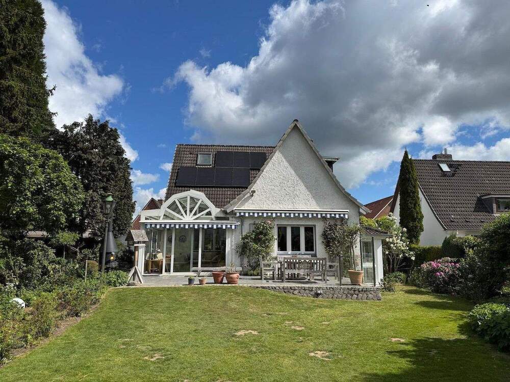 Thumbnail-Einfamilienhaus mit Einliegerwohnung, Südterrasse und großzügigem Garten in Bad Schwartau-Kaltenhof