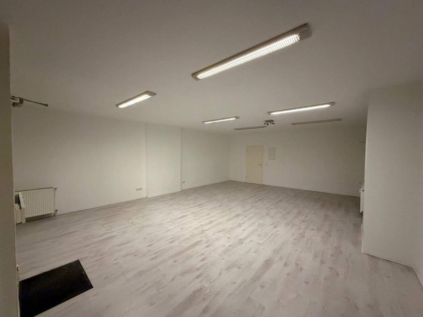 Thumbnail-BüroPraxisLadenlokal zu vermieten