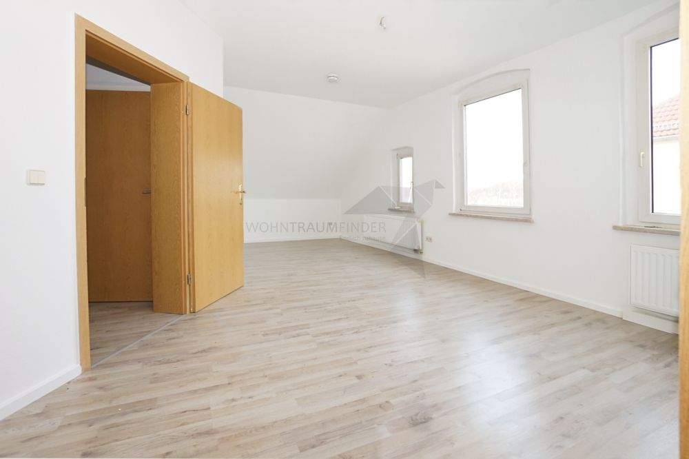 Thumbnail-Familien aufgepasst! 4-Raum-DG-Wohnung in ruhiger Seitenstraße