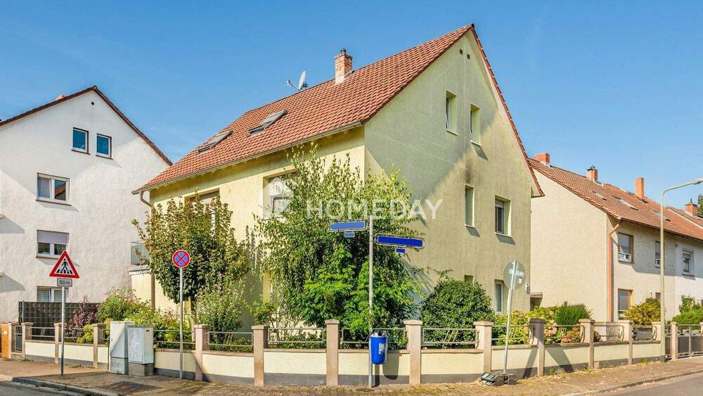 Thumbnail-Gepflegtes Mehrfamilienhaus mit 3 Wohneinheiten, Terrasse, Balkon, Garage und modernisierter Technik