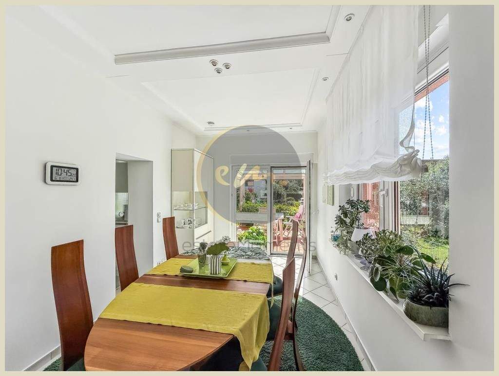 Thumbnail-Ruhig gelegenes 3-Familien-Haus, bezugsfrei, modernisiert, Garten, Garagenstellplatz, Carport...