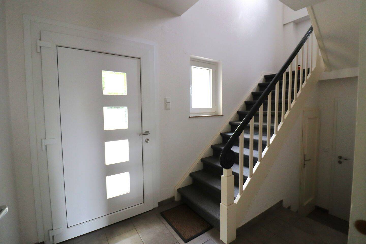 Thumbnail-Zweifamilienhaus in Bünde - Innenbereich bereits modernisiert