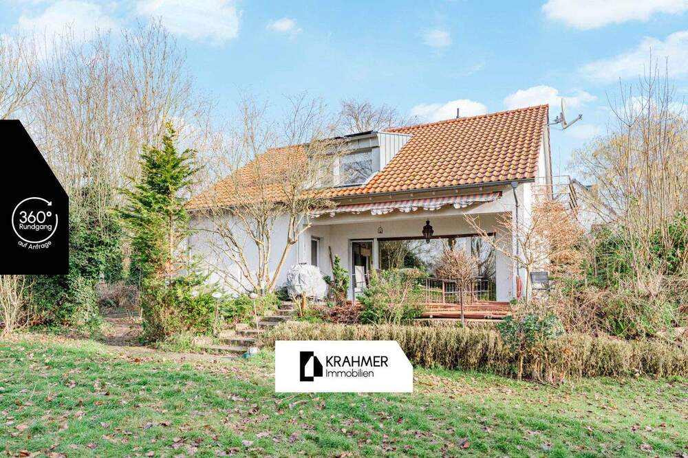 Thumbnail-Moers-Kapellen: Freistehendes Haus mit Ein-Zweiparteien-Option, 3 Garagen & viel Privatsphäre