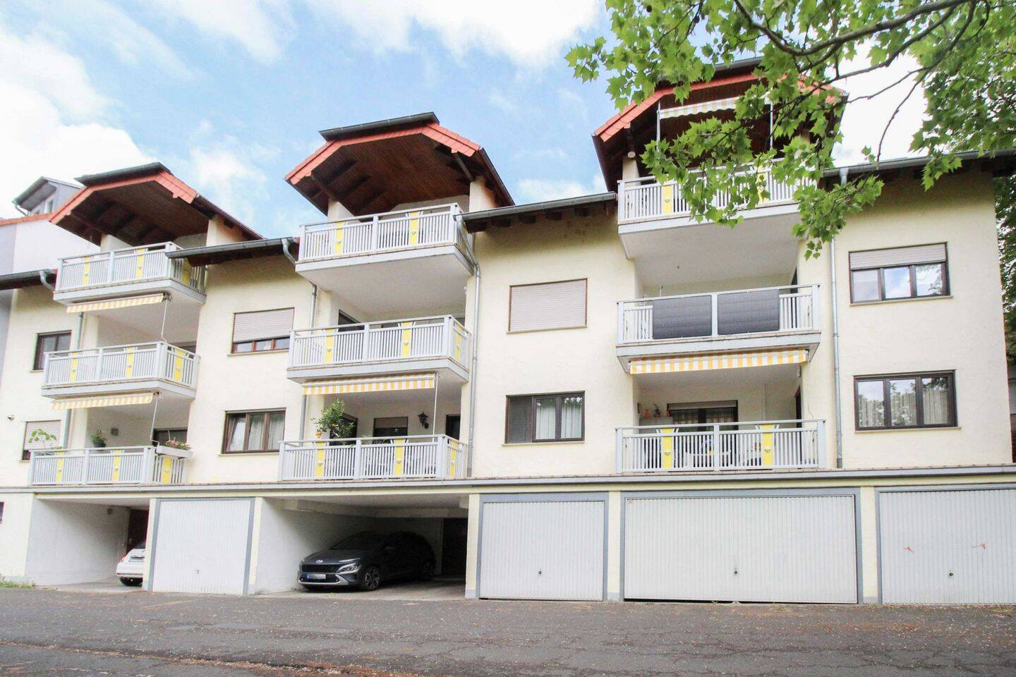 Thumbnail-Erste Mainlage in Kelsterbach- lichtdurchflutete DG-Wohnung mit Main-Taunusblick inkl. Stellplatz