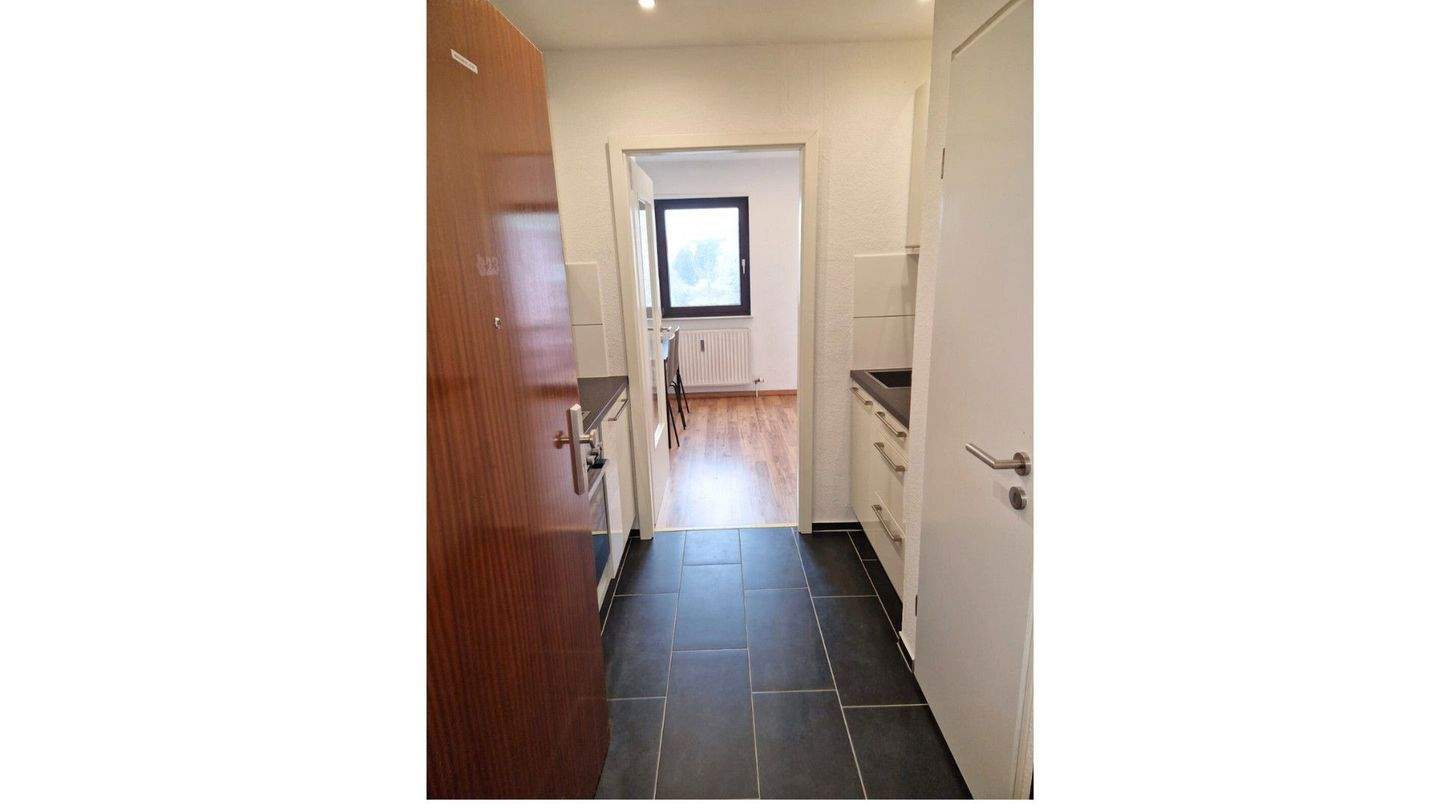 Thumbnail-Vollausgestattetes Mikroapartment in KA-Weststadt - Balkon, TG, Airbnb möglich, frei