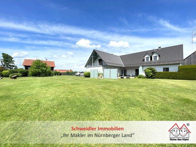 Thumbnail-Groß & modern - XXL-Einfamilienhaus (Bj. 2006) mit 1.900 m² Grund und Doppelgarage in Krottensee