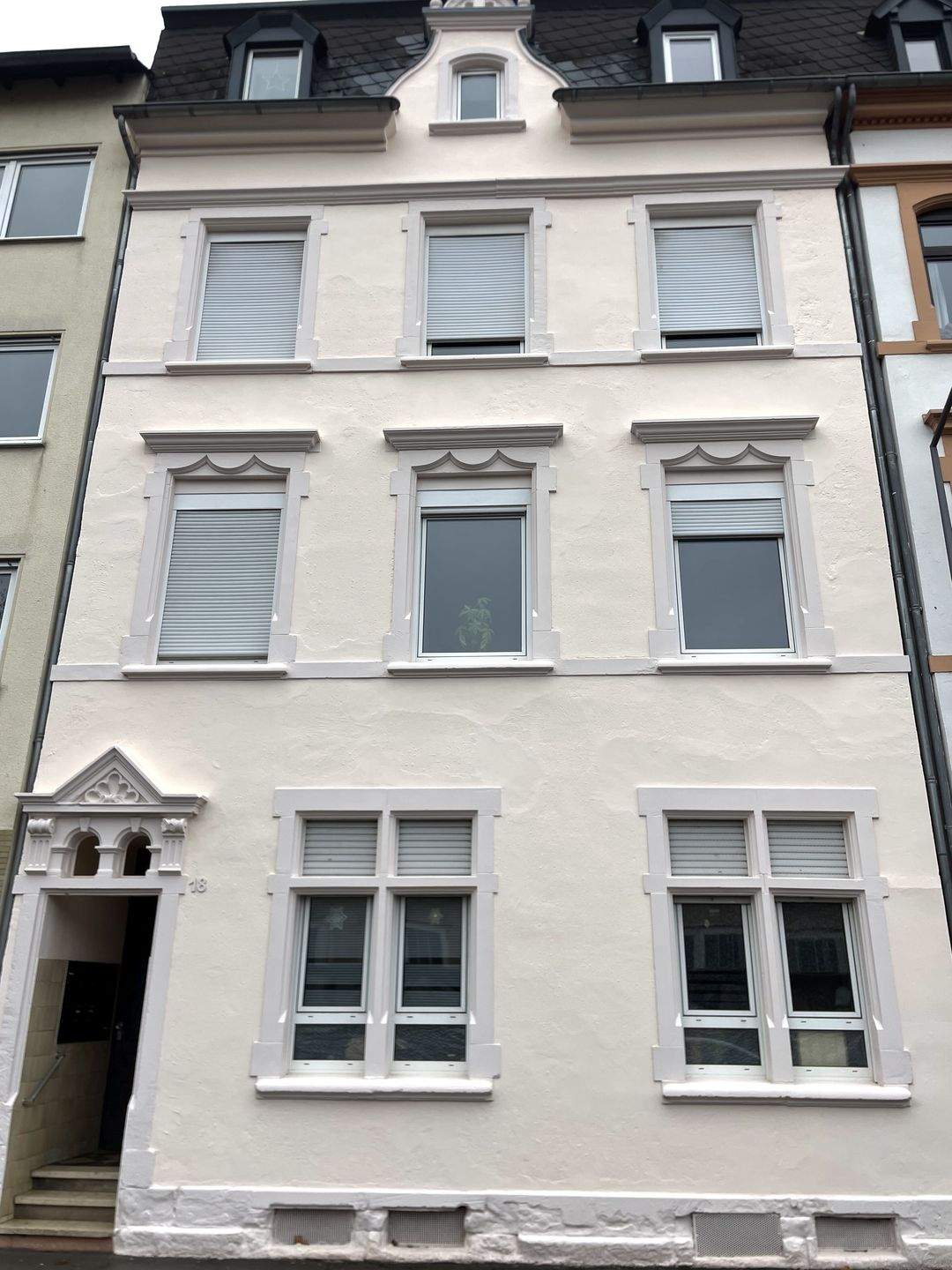 Thumbnail-****Gepflegter Altbau mit 7 Wohnungen in gefragter Innenstadtlage****