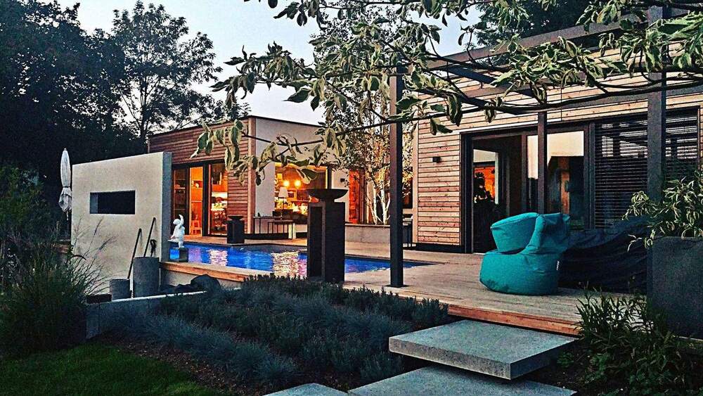 Thumbnail-Barrierefreier Bungalow mit separat vermietbarer Einliegerwohnung, Pool und Sauna im Grünen!