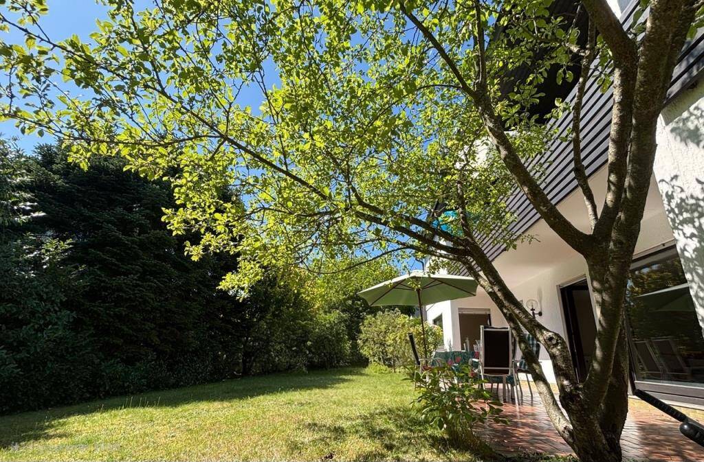 Thumbnail-Ein- Zweifamilienhaus mit wunderbarem Garten!