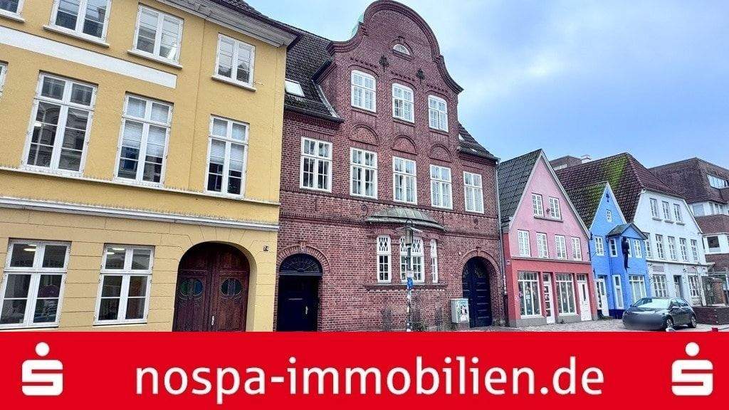 Thumbnail-Denkmalgeschütztes Mehrfamilienhaus - mit 6 Wohneinheiten, 2 Garagen und 2 PKW-Stellplätzen
