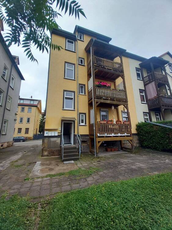 Thumbnail-Besichtigungstermine bitte telefonisch abstimmen - 3 Raum-Wohnung im Dachgeschoss mit Balkon sucht neuen Mieter