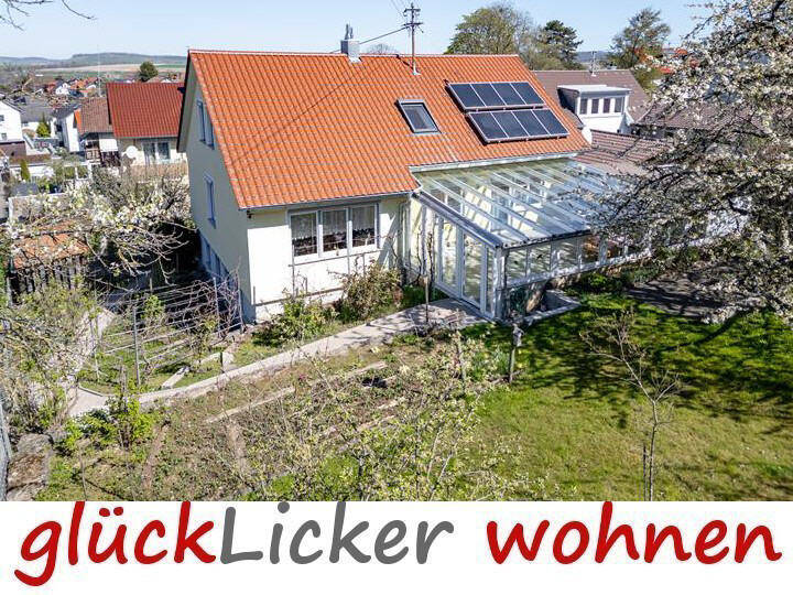 Thumbnail-Großzügiges Einfamilienhaus auf großem Grundstück in ruhiger Wohnlage von Erdmannhausen