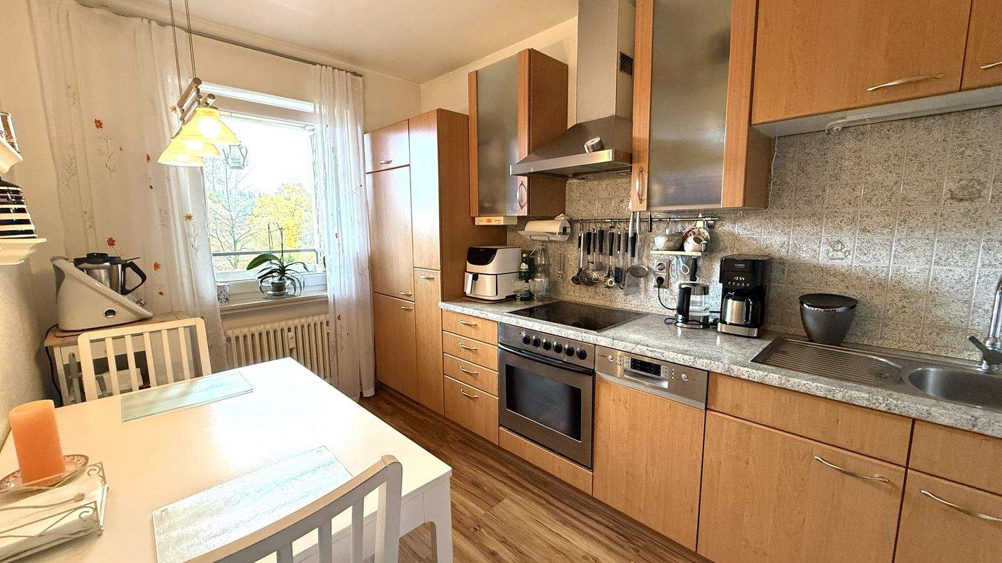 Thumbnail-Sofort beziehbare, ruhige-sonnige 3 12 Zimmer Wohnung mit Aussicht ins Grüne