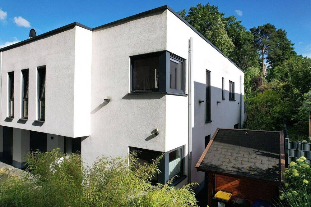 Thumbnail-Energieautarke DHH in Toplage mit Traumgarten