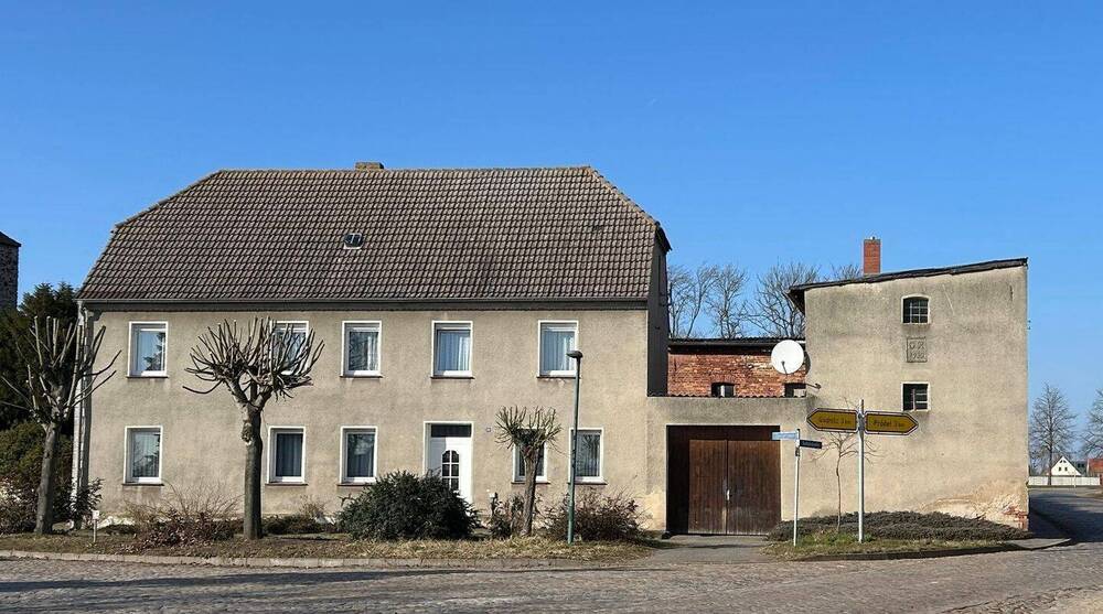 Thumbnail-Ein-Zweifamilienhaus in Lübs