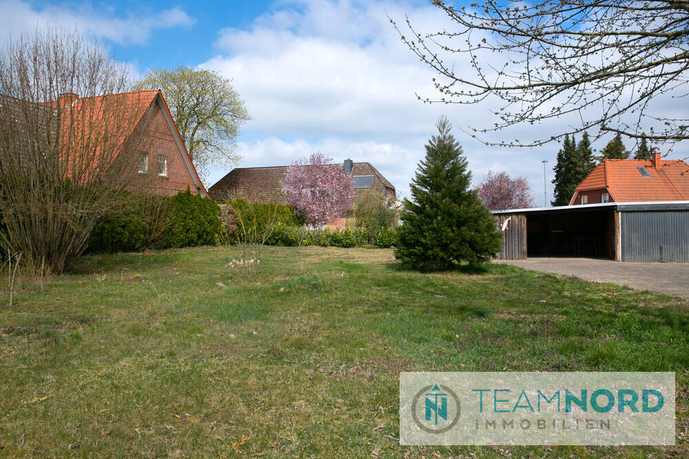 Thumbnail-Großzügiges Baugrundstück mit positivem Bauvorbescheid - Ihre Chance in Garstedt!