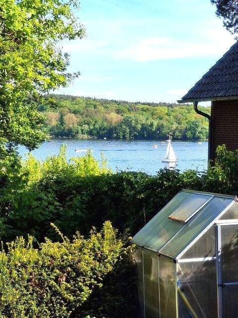 Thumbnail-Bezugsfreies Einfamilienhaus mit Seeblick oberhalb der Promenade in Gatow