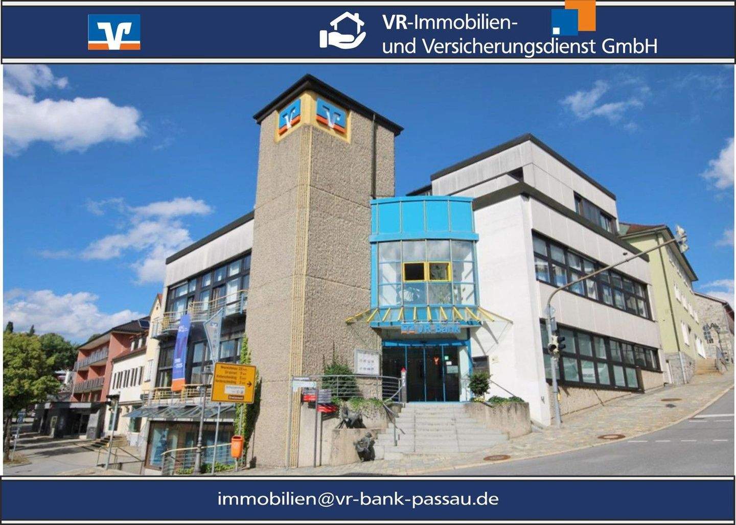 Thumbnail-Zentral gelegenes Bank-Bürogebäude mit einem Wohn- und Geschäftshaus in 94078 Freyung