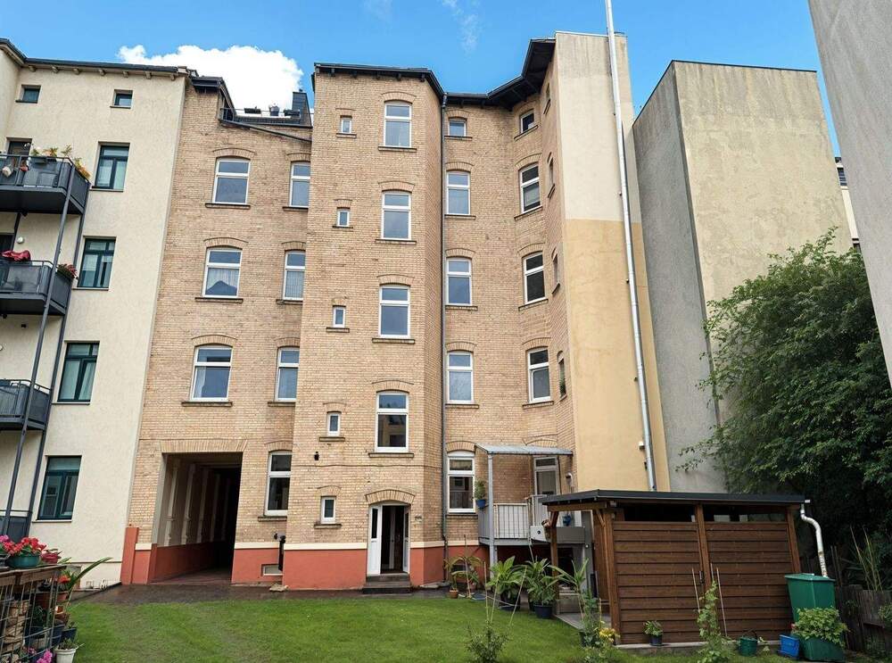 Thumbnail-Große DG-Wohnung - ausgebaut 2000 - langfristig wertstabil