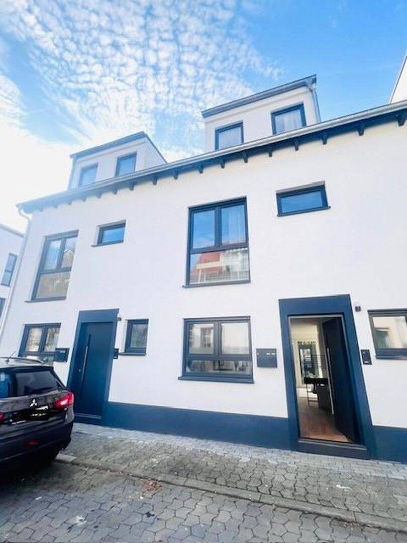 Thumbnail-Modernes Neubau-Townhaus in Mainz