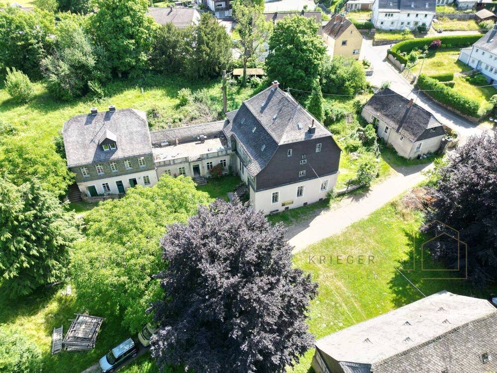 Thumbnail-Historisches Herrenhaus mit Nebengebäuden in idyllischer Lage