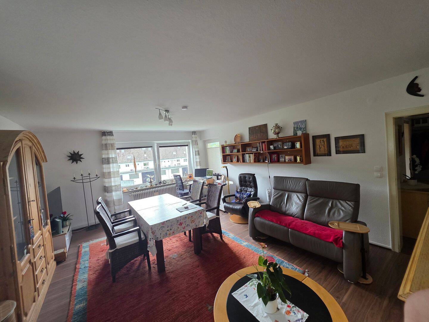 Thumbnail-Reserviert - Großzügig geschnittene Wohnung in Velbert Neviges