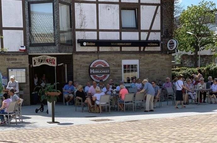 Thumbnail-RESERVIERT - Restaurant + Bar + Appartement am besten Platz in Velbert