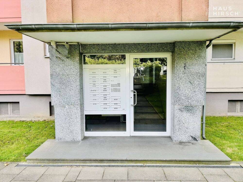 Thumbnail-Elegante Etagenwohnung mit Panoramablick, zwei Balkonen und Aufzug!