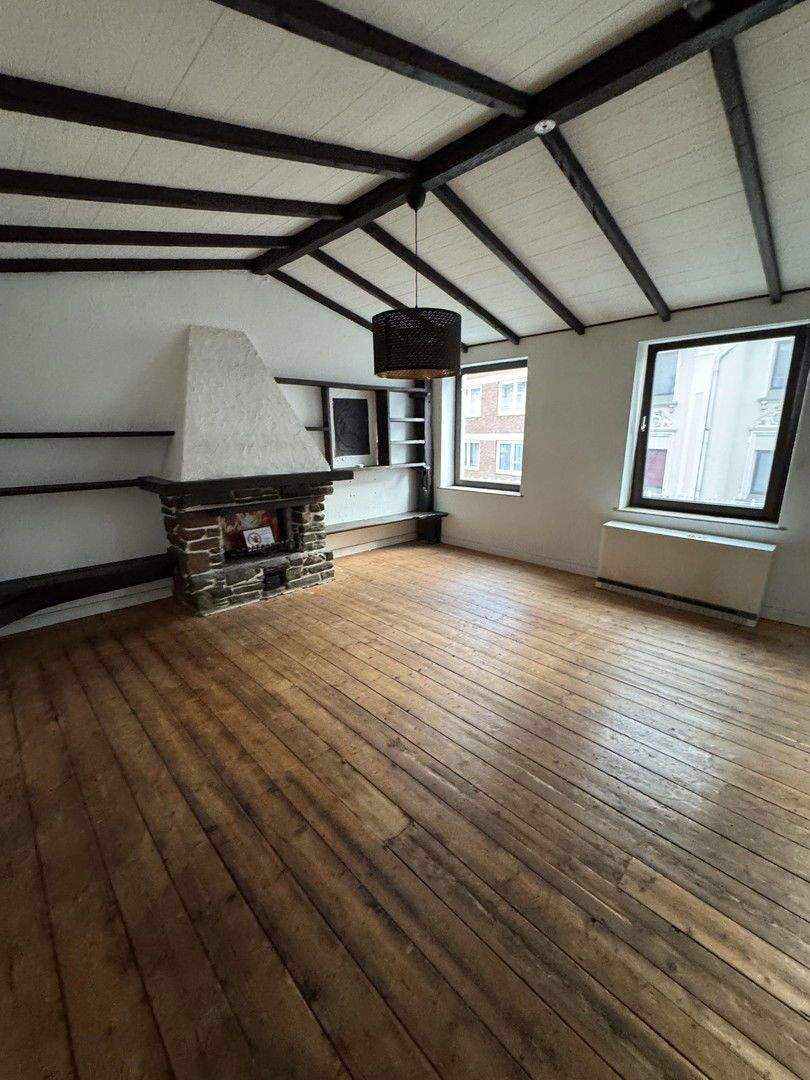 Thumbnail-Charmante 2-Zimmer-Wohnung mit 72 m² in zentraler Lage - Holzstraße, 1. OG