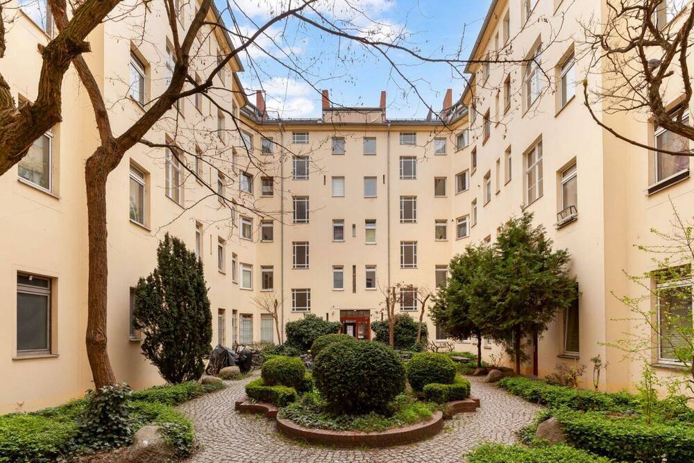 Thumbnail-Lichtdurchflutetes Penthouse Feeling - Große Dachgeschosswohnung mit Terrasse im Stephankiez