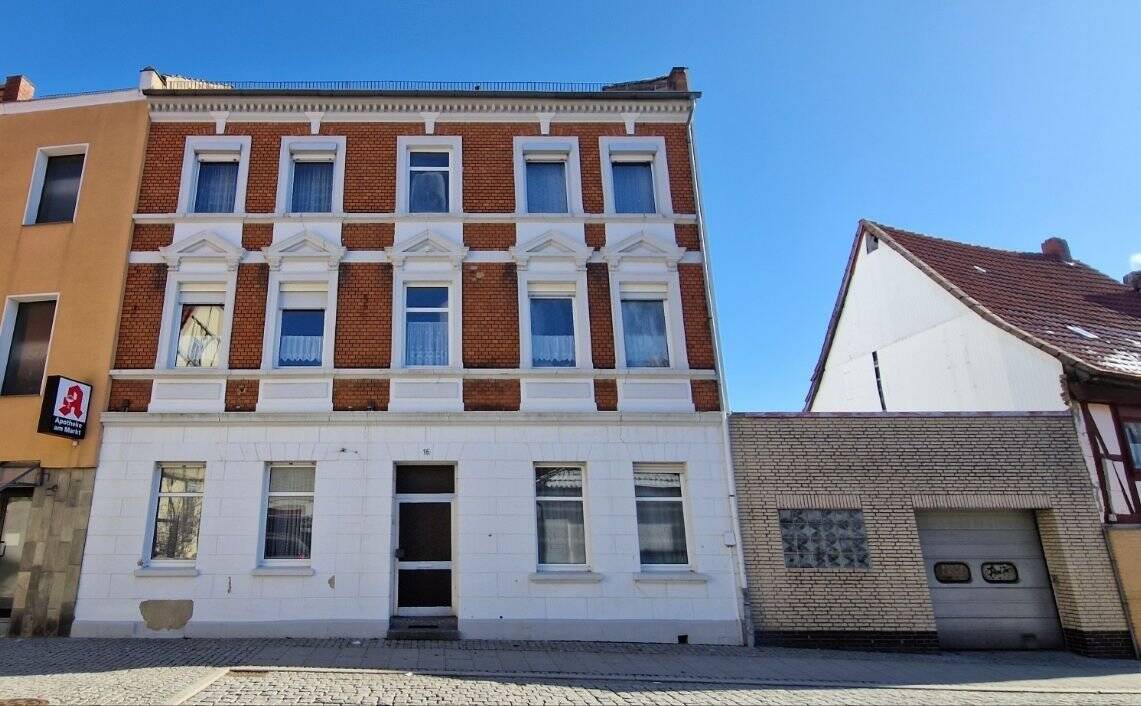 Thumbnail-Sanierungsbedürftiges Mehrfamilienhaus mit Potential im Zentrum von Schöningen!