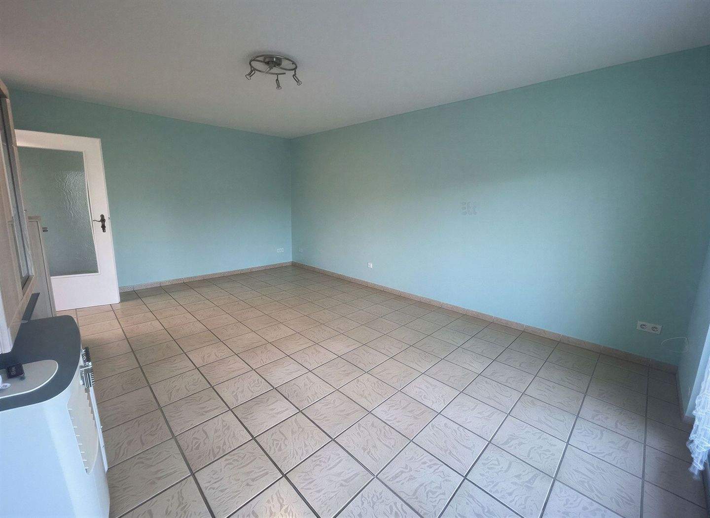 Thumbnail-Komfortable Etagenwohnung mit Balkon & Tiefgaragenstellplatz