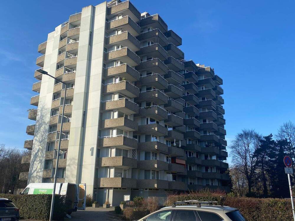 Thumbnail-Große 3 Zimmer-WHG mit 2 Balkonen