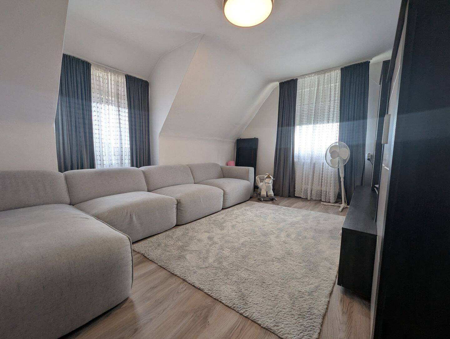 Großzügiges Wohnzimmer