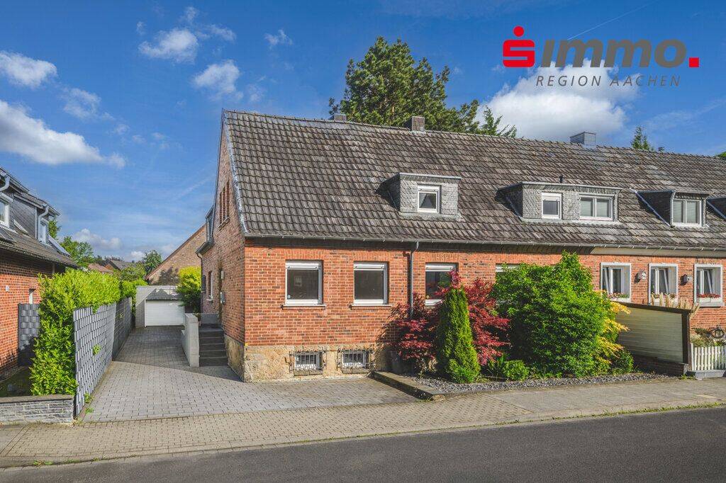 Thumbnail-Charmantes Einfamilienhaus mit sonnigem Grundstück und Garage in sehr beliebter und ruhiger Lage