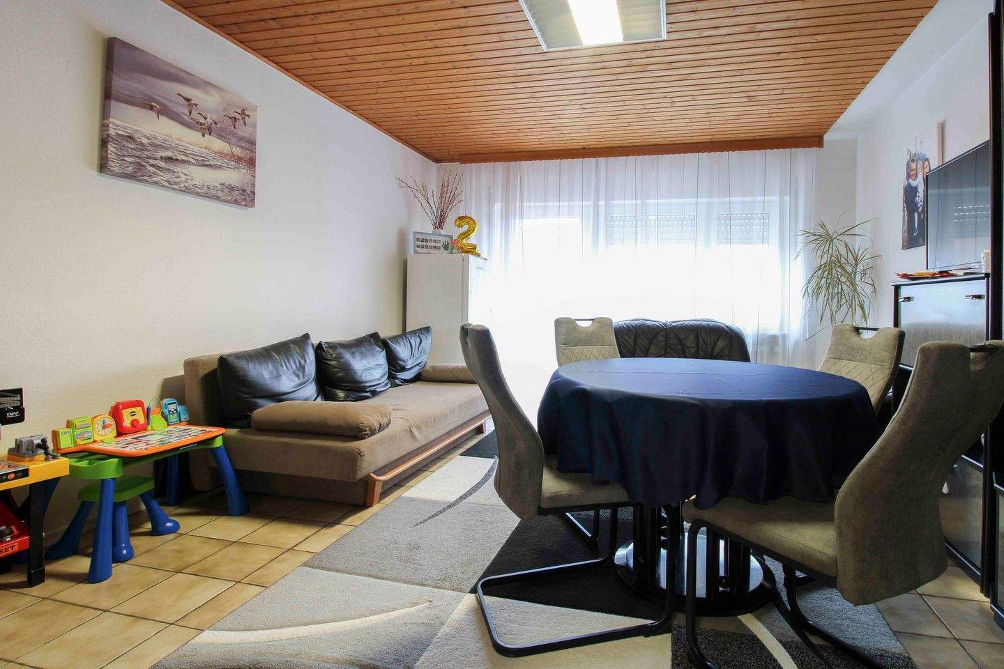 Thumbnail-Vermietete 3-Zimmer-Wohnung mit Balkon und Außenstellplatz