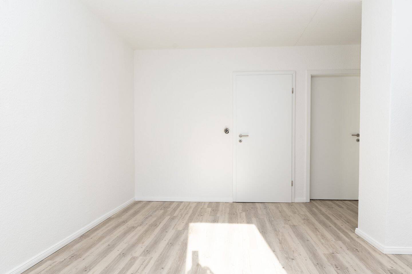 Thumbnail-Frisch renovierte Wohnung für Singles oder Paare!