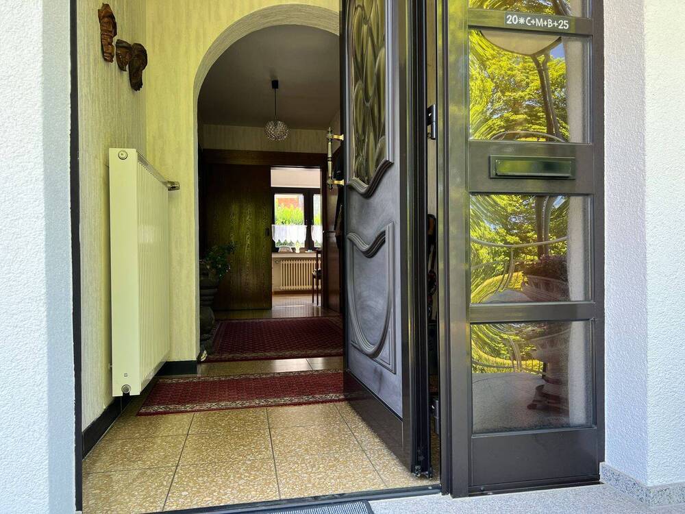 Thumbnail-* Freistehendes Einfamilienhaus * 2 Garagen* traumhaftes Grundstück