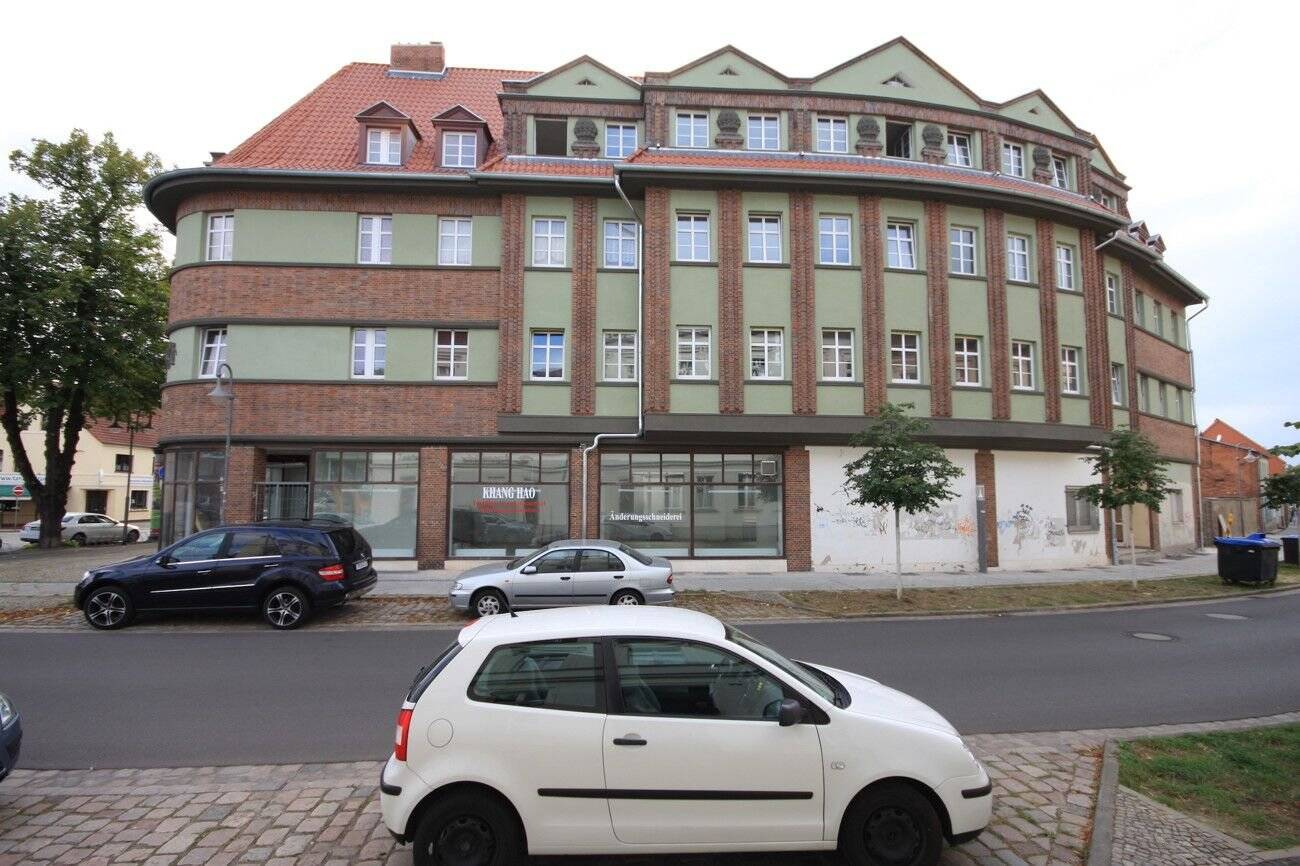 Thumbnail-Wohnen im Altbautraum! Großzügige 2-Zimmer-Wohnung in Bahnhofsnähe