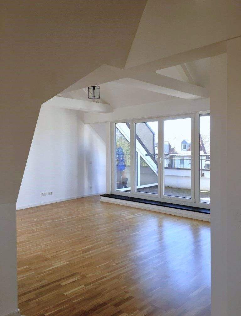 Thumbnail-Charmante 3 12-Zi. Dachterr.-ETW mit Flair in Nbg. - Nähe Stadtpark Wohnung kaufen