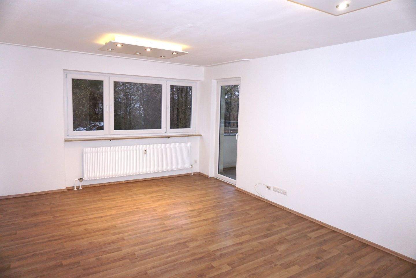 Thumbnail-Moderne 2 Zi.-ETW mit Balkon in Spardorf b. Erlangen Wohnung kaufen